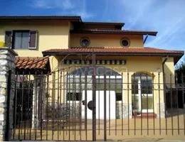 villa in vendita a Carolei