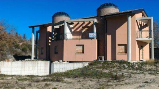 casa indipendente in vendita a Carolei