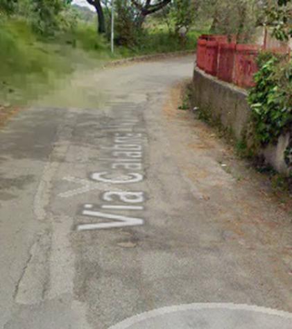 locale commerciale in vendita a Carolei in zona Vadue