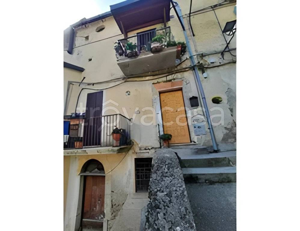 appartamento in vendita a Carolei
