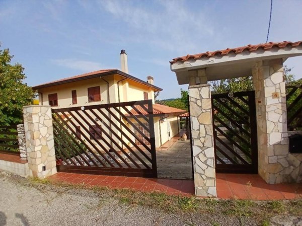 casa indipendente in vendita a Carolei in zona Monache