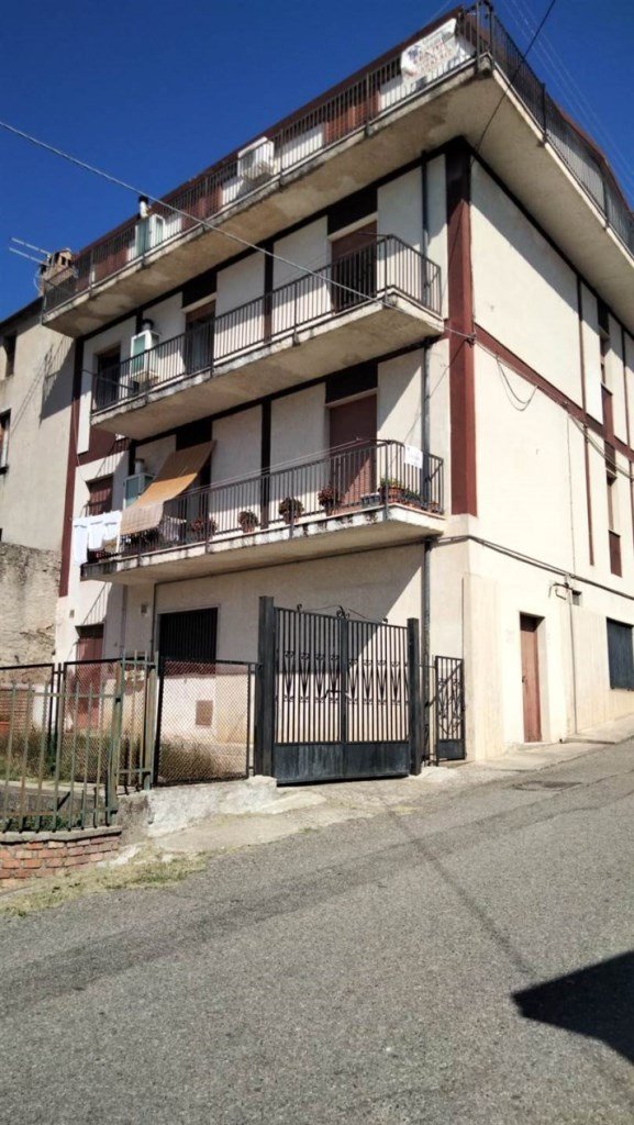 appartamento in vendita a Carolei