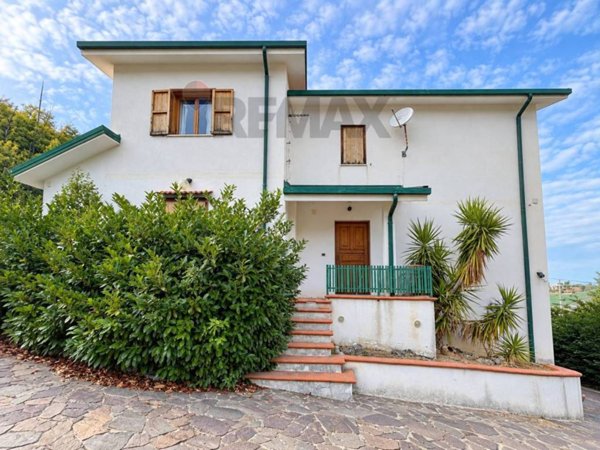 casa indipendente in vendita a Carolei in zona Vadue