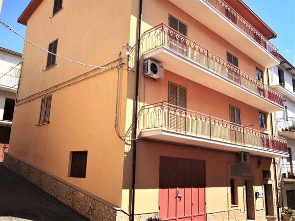 intera palazzina in vendita a Cassano all'Ionio