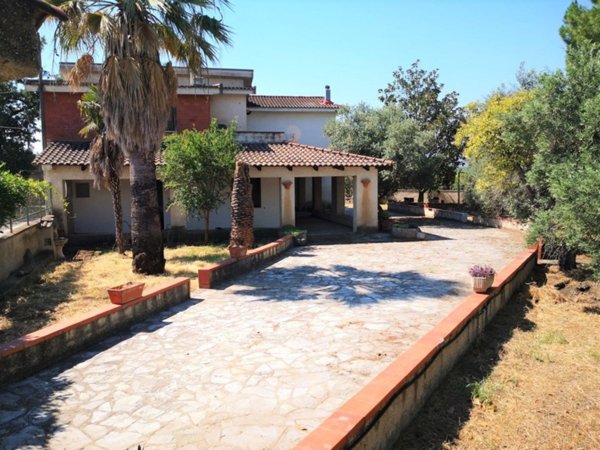 casa indipendente in vendita a Cassano all'Ionio