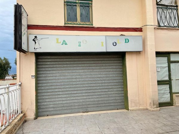 locale commerciale in vendita a Cassano all'Ionio