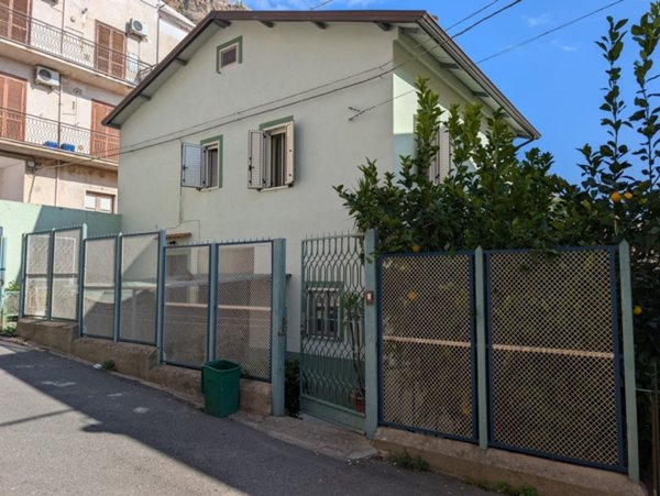casa indipendente in vendita a Cassano all'Ionio