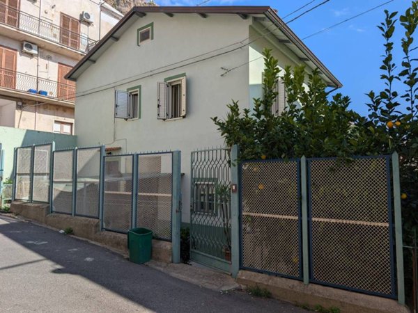 casa indipendente in vendita a Cassano all'Ionio