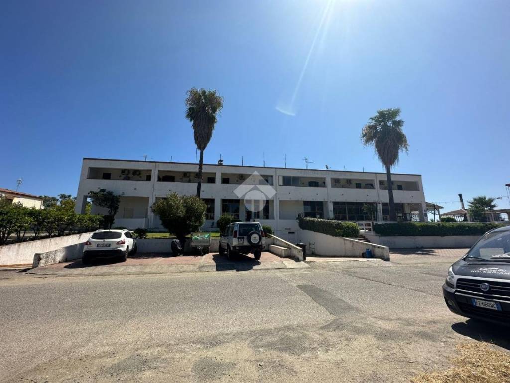 intera palazzina in vendita a Cassano all'Ionio