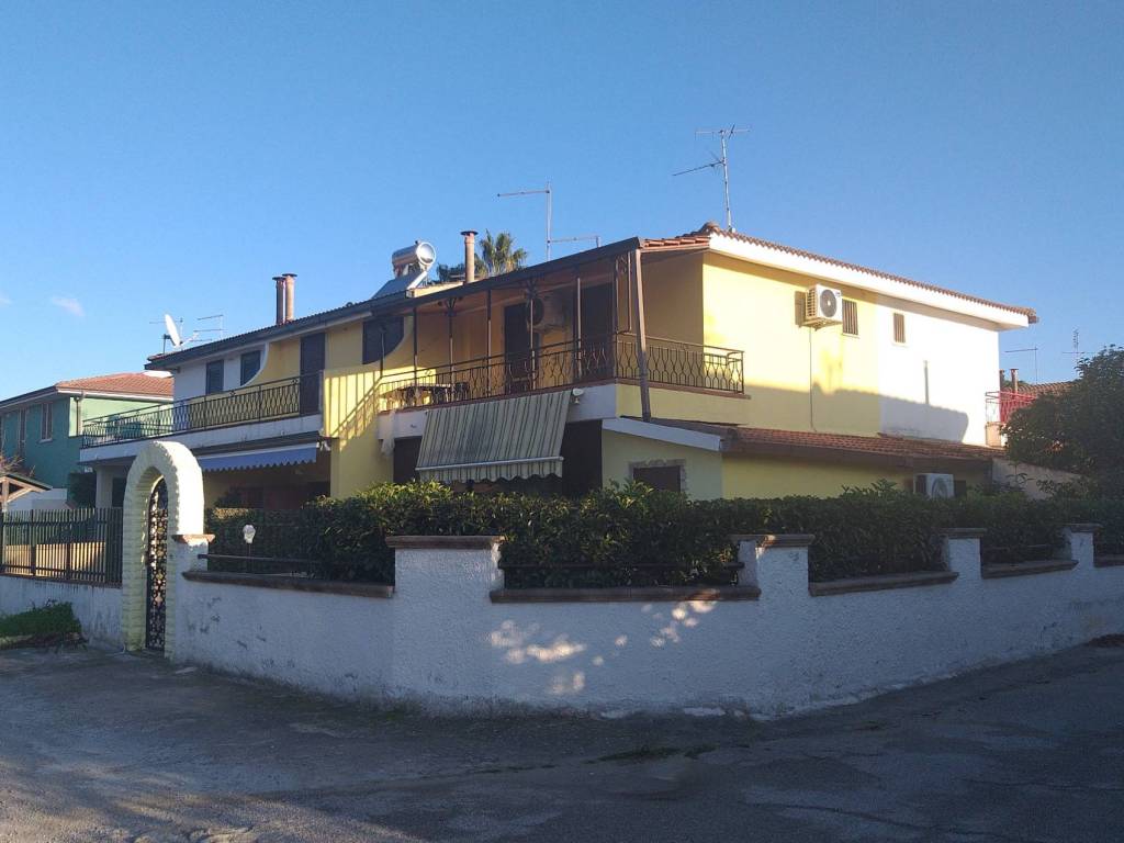 casa indipendente in vendita a Cassano all'Ionio