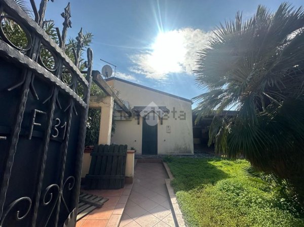 casa indipendente in vendita a Cassano all'Ionio