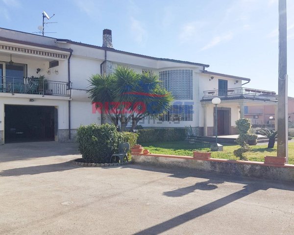 casa indipendente in vendita a Cassano all'Ionio