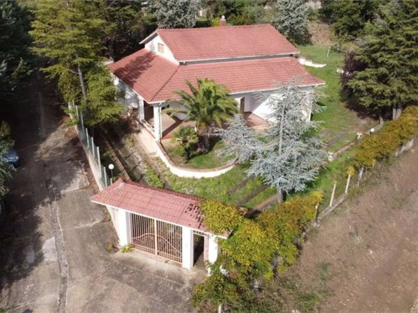 casa indipendente in vendita a Cassano all'Ionio
