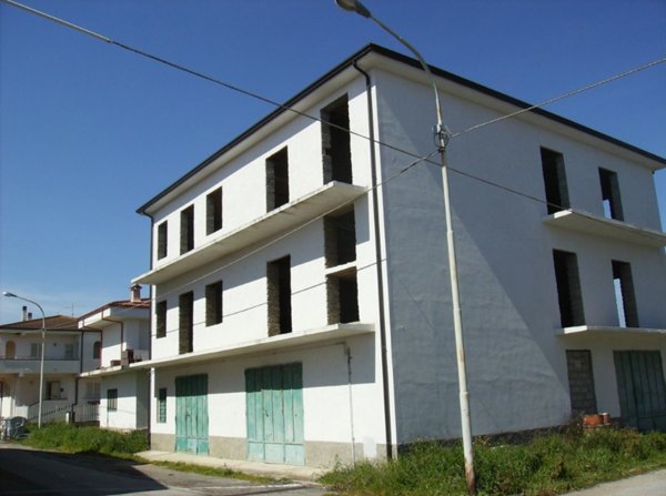 casa indipendente in vendita a Cassano all'Ionio