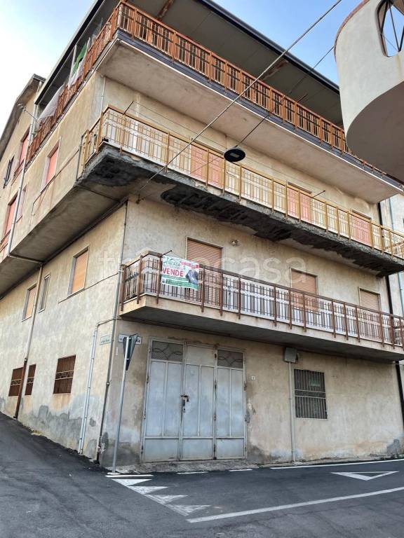 casa indipendente in vendita a Cassano all'Ionio