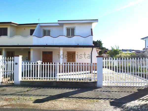 casa indipendente in vendita a Cassano all'Ionio
