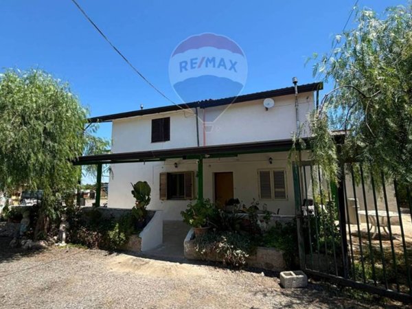 casa indipendente in vendita a Cassano all'Ionio