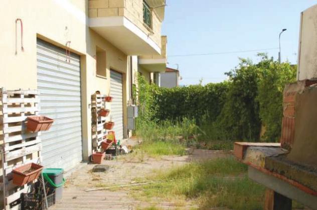 locale commerciale in vendita a Cassano all'Ionio