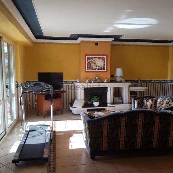 casa indipendente in vendita a Cassano all'Ionio