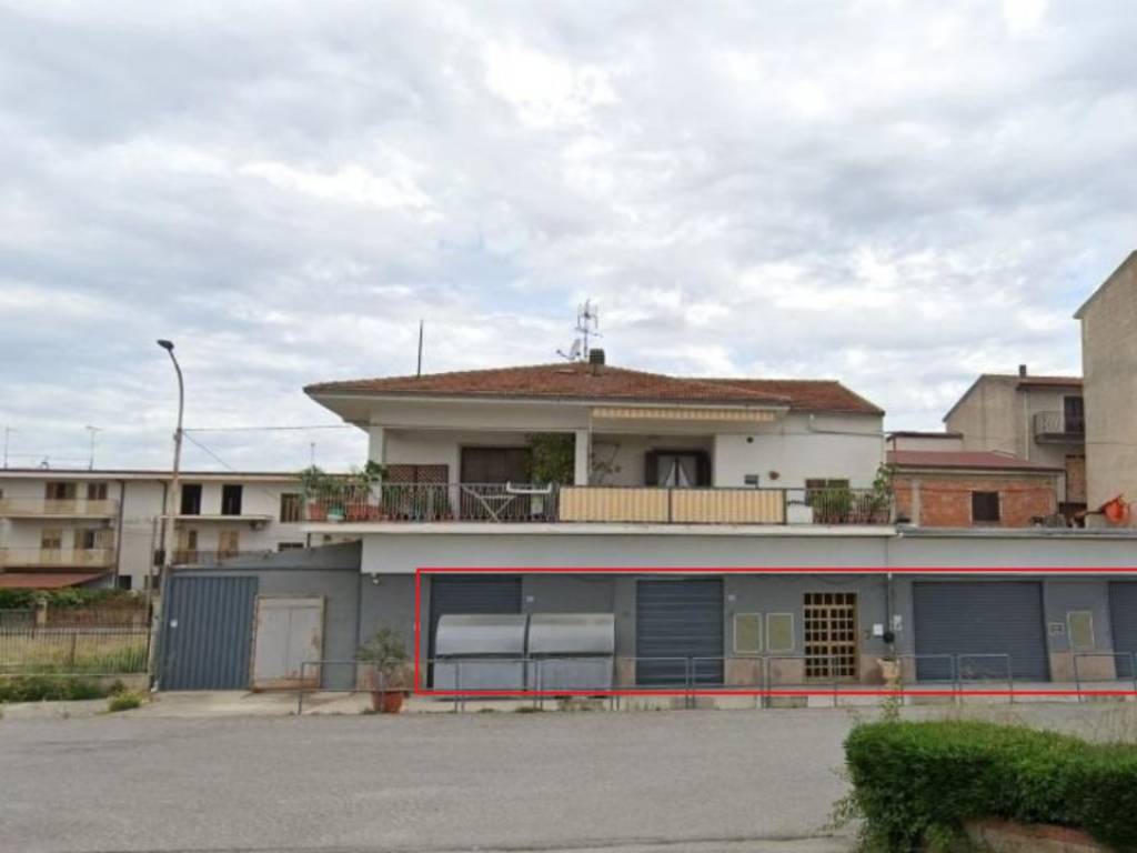 negozio in vendita a Cassano all'Ionio