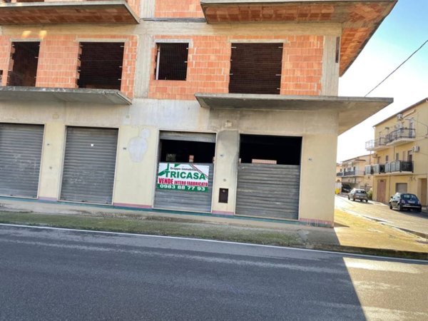 intera palazzina in vendita a Cassano all'Ionio