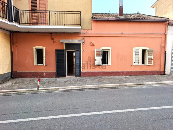 casa semindipendente in vendita a Cassano all'Ionio