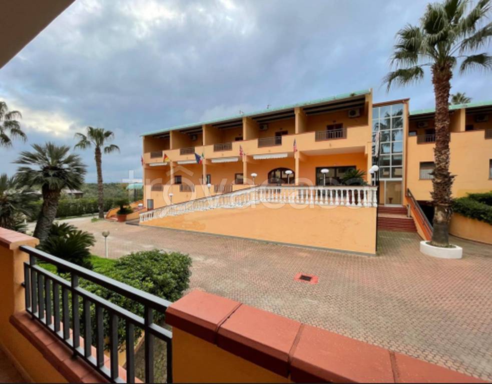 negozio in vendita a Cassano all'Ionio