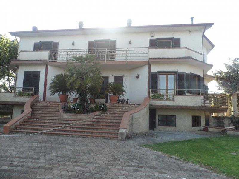 casa indipendente in vendita a Cassano all'Ionio