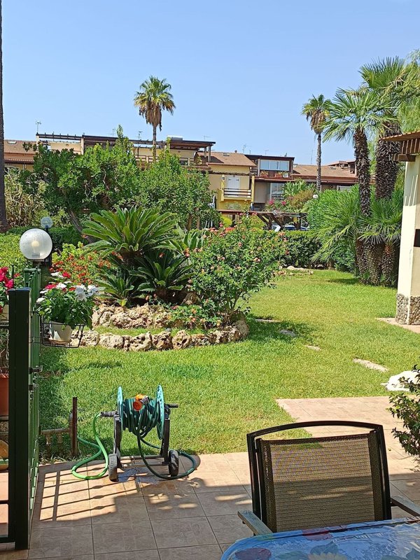 casa indipendente in vendita a Cassano all'Ionio