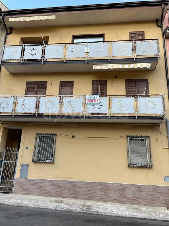 casa indipendente in vendita a Cassano all'Ionio
