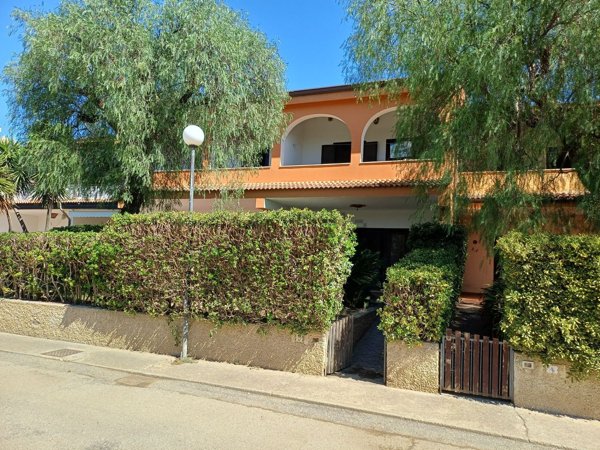 casa indipendente in vendita a Cassano all'Ionio