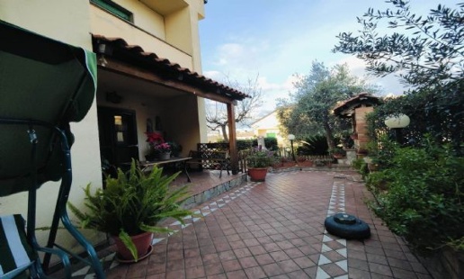 casa indipendente in vendita a Castiglione Cosentino