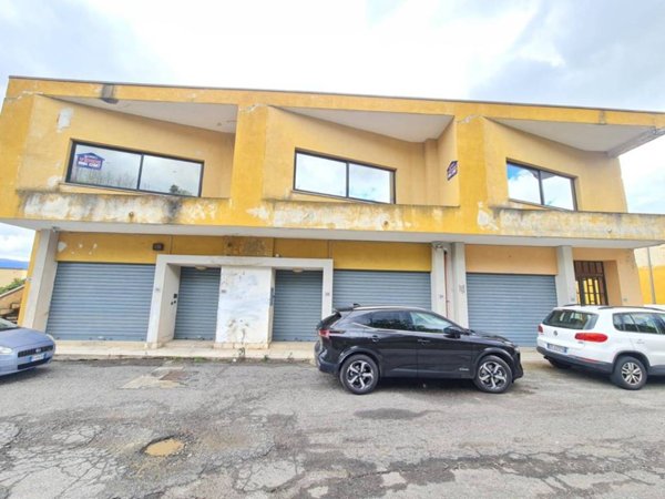 ufficio in vendita a Castrolibero in zona Andreotta