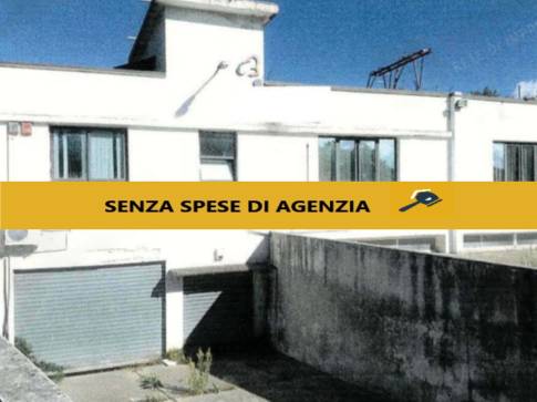 negozio in vendita a Castrolibero