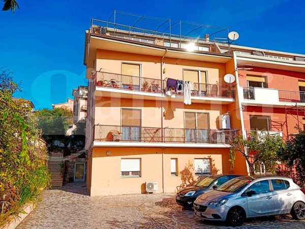 appartamento in vendita a Castrolibero in zona Andreotta