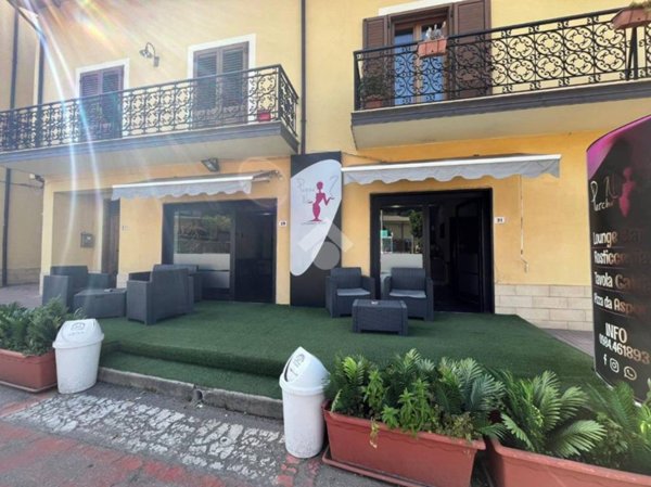 negozio in vendita a Castrolibero
