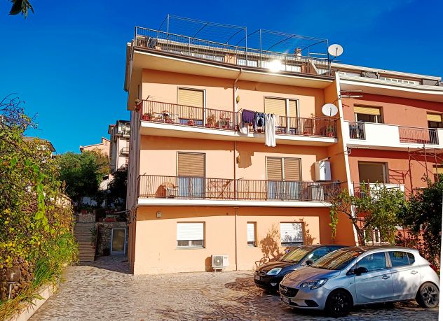 appartamento in vendita a Castrolibero in zona Andreotta