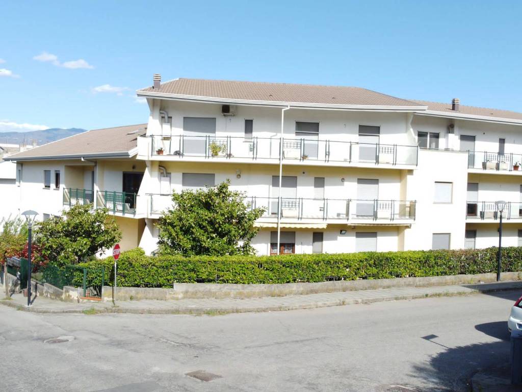 appartamento in vendita a Castrolibero in zona Andreotta
