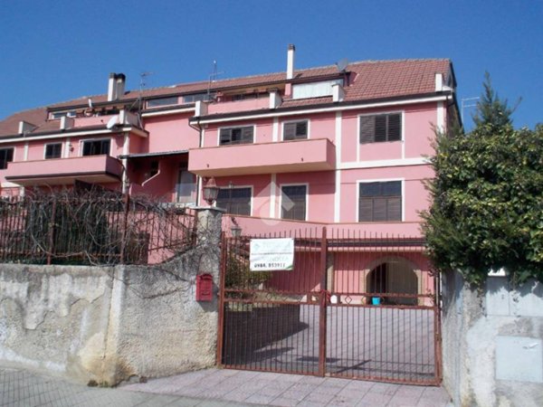 appartamento in vendita a Castrolibero in zona Andreotta