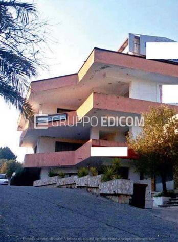 negozio in vendita a Castrolibero