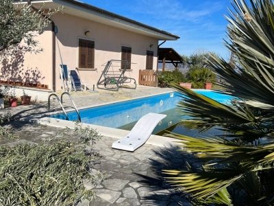 casa indipendente in vendita a Castrolibero