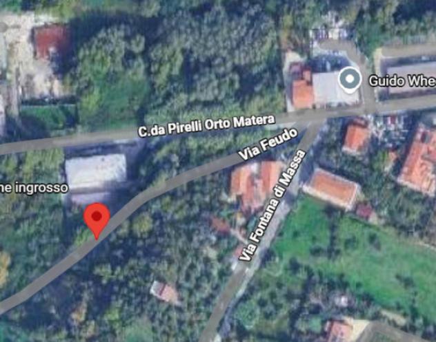 locale commerciale in vendita a Castrolibero