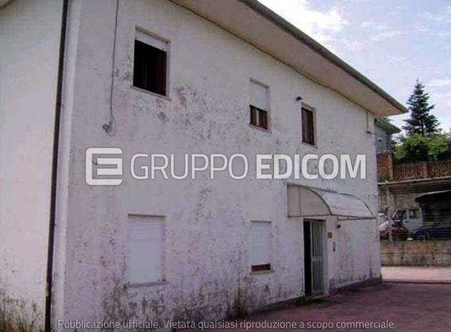 locale commerciale in vendita a Castrolibero