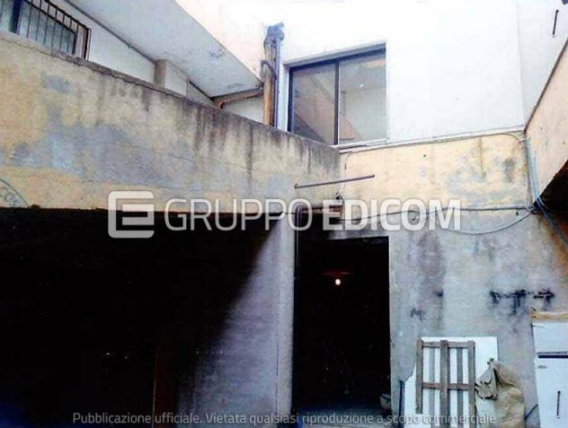 locale commerciale in vendita a Castrolibero