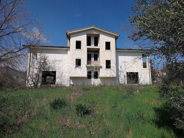 casa indipendente in vendita a Castrolibero