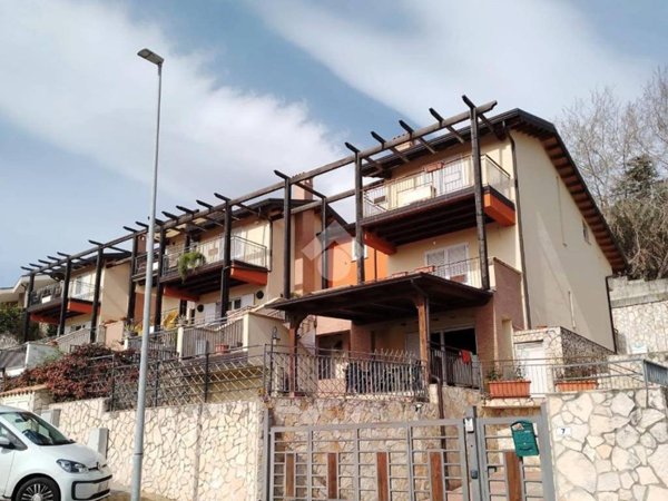 casa indipendente in vendita a Castrolibero