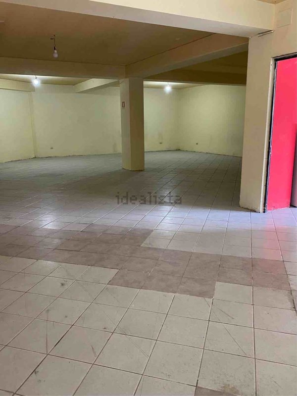 locale di sgombero in vendita a Castrolibero