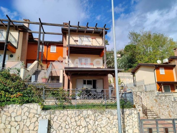 casa indipendente in vendita a Castrolibero