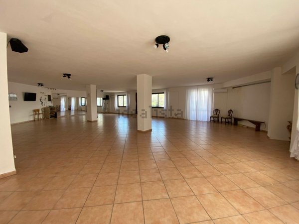 locale di sgombero in vendita a Castrolibero