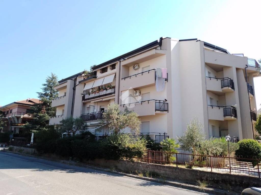 appartamento in vendita a Castrolibero in zona Andreotta